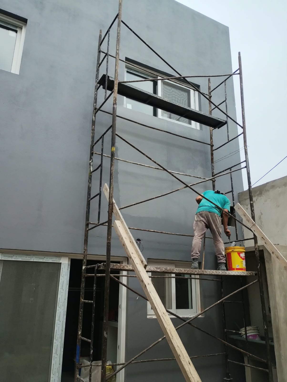 Trabajo real de construcción y reformas - fotografía 9